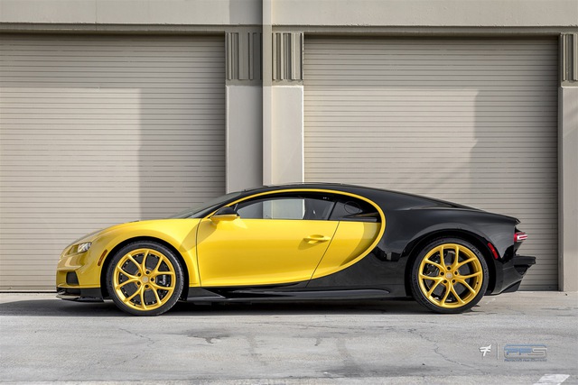 Bugatti Chiron đến Mỹ với giá 3 triệu USD và cản va sau không giống ai được làm đẹp - Ảnh 2.