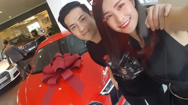Đông Nhi - Ông Cao Thắng mua siêu xe Audi R8 V10 Plus 2016 chơi Tết