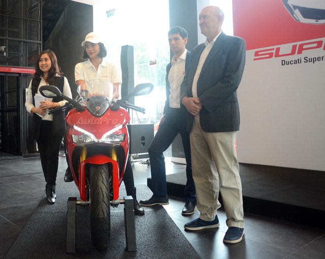 Cận cảnh Ducati SuperSport 2017 phiên bản S có giá 571 triệu Đồng - Ảnh 8.