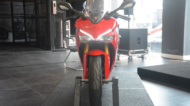 Cận cảnh Ducati SuperSport 2017 phiên bản S có giá 571 triệu Đồng