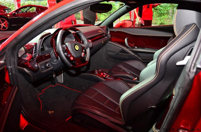 Hàng hiếm Ferrari 458 Italia phiên bản rồng phủ bụi tại Trung Quốc - Ảnh 10.