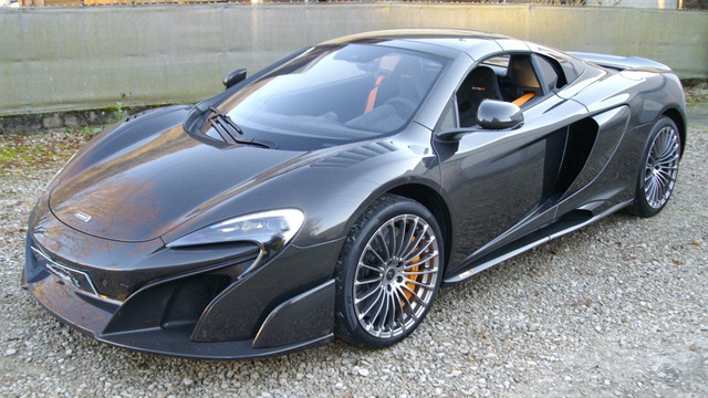 McLaren 675LT Spider Carbon Series siêu hiếm mới về tay chủ đã bị rao bán
