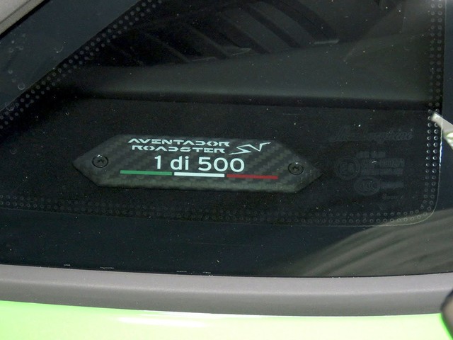 Lamborghini Aventador SV Roadster màu độc nhất thế giới tìm chủ mới - Ảnh 11.
