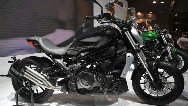 Benelli 402S - Xe cruiser mới với kiểu dáng "na ná" Ducati XDiavel