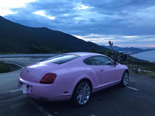 Cư dân mạng xôn xao với chiếc Bentley Continental GT màu hồng có giá rao bán hơn 1 tỷ Đồng - Ảnh 5.