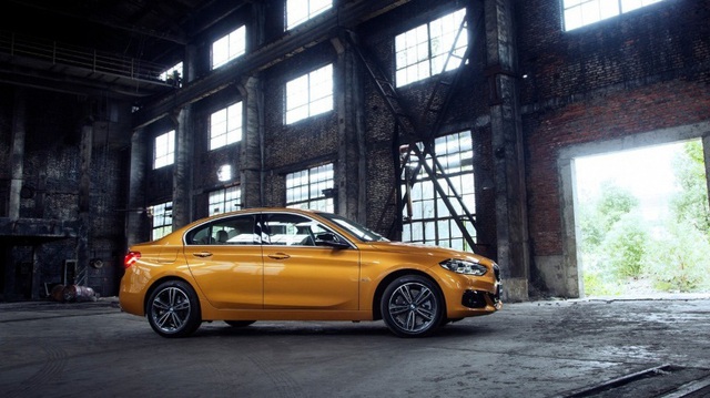 BMW 1-Series Sedan bắt đầu được bày bán, đắt hơn dự đoán