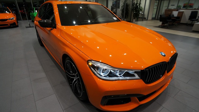 Cận cảnh chiếc BMW 750i 2017 với trang bị "nhiều như mây"
