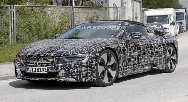 Phiên bản mui trần của hàng hot BMW i8 tại thị trường Việt Nam dự kiến sẽ ra mắt vào tháng 11 - Ảnh 2.