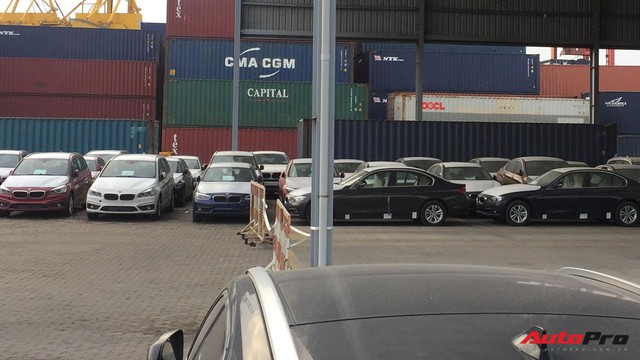 Nóng: Cận cảnh lô xe BMW và MINI đầu tiên của Trường Hải cập cảng tại TP. HCM - Ảnh 4. Nóng: Cận cảnh lô xe BMW và MINI đầu tiên của Trường Hải cập cảng tại TP. HCM - Ảnh 4.