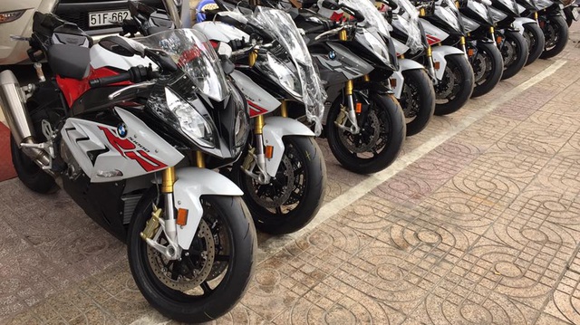 Lô hàng BMW S1000RR 2017 đầu tiên xuất hiện tại Việt Nam