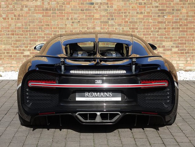 Vẻ đẹp của siêu phẩm Bugatti Chiron đầu tiên rao bán tại Anh - Ảnh 11.