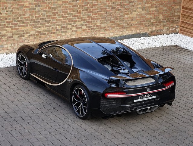 Vẻ đẹp của siêu phẩm Bugatti Chiron đầu tiên rao bán tại Anh - Ảnh 7.