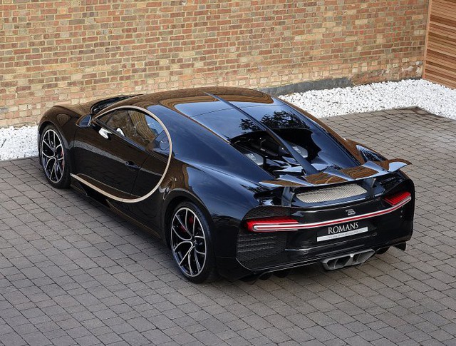 Bugatti Chiron đã qua sử dụng được rao bán với giá 4,78 triệu USD - Ảnh 2.