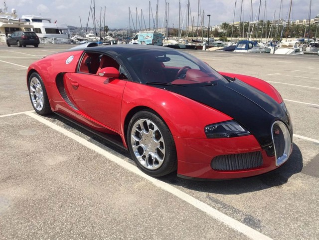 Bugatti Veyron Grand Sport đỏ rực 8 tuổi rao bán gần 39 tỷ Đồng - Ảnh 4.