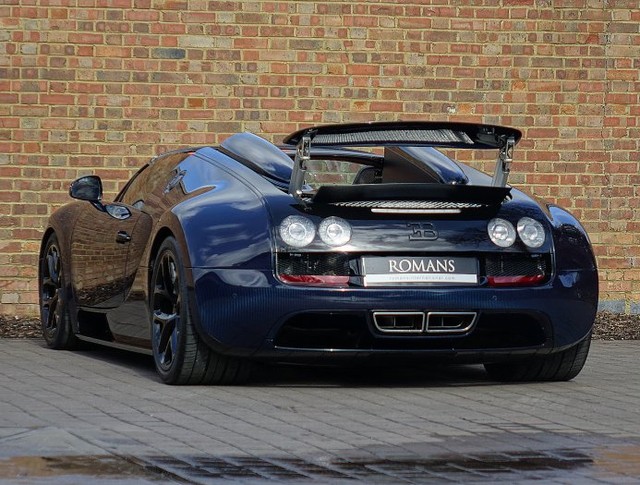 Chạy gần 3.000 km, Bugatti Veyron Grand Sport Vitesse vẫn có giá chát 67 tỷ Đồng - Ảnh 11.