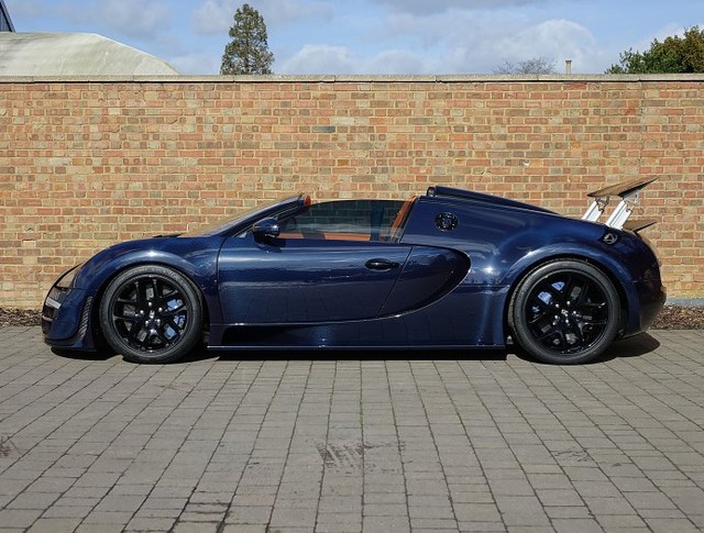 Chạy gần 3.000 km, Bugatti Veyron Grand Sport Vitesse vẫn có giá chát 67 tỷ Đồng - Ảnh 4.
