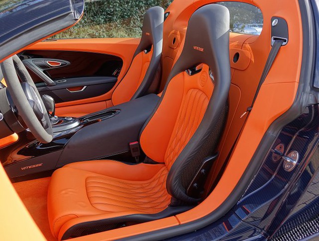Chạy gần 3.000 km, Bugatti Veyron Grand Sport Vitesse vẫn có giá chát 67 tỷ Đồng - Ảnh 9.
