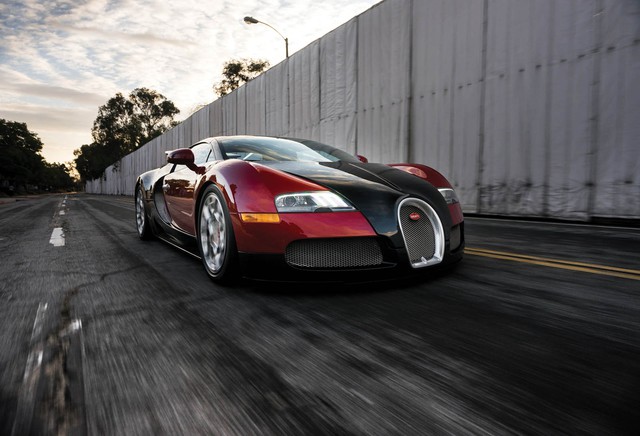 “Vua xe mui trần Bugatti Veyron Grand Sport chuẩn bị lên sàn - Ảnh 1.