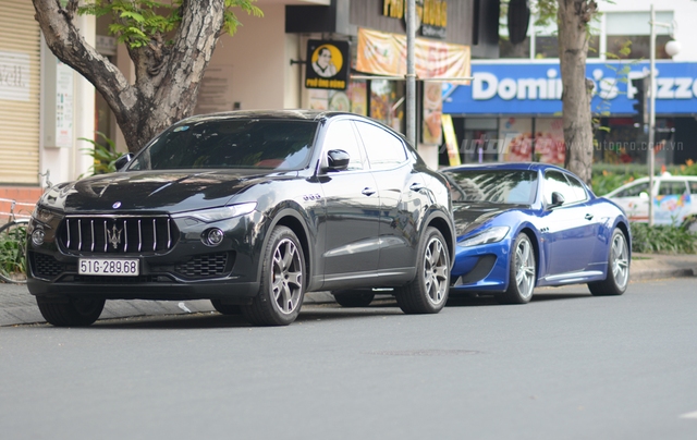 Cặp đôi Maserati 14 tỷ Đồng khoe dáng trên phố Sài thành - Ảnh 1.