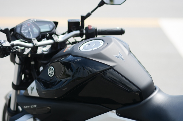 Cận cảnh naked bike Yamaha MT-03 có giá 139 triệu Đồng - Ảnh 9.