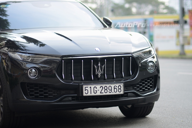 Cặp đôi Maserati 14 tỷ Đồng khoe dáng trên phố Sài thành - Ảnh 16.