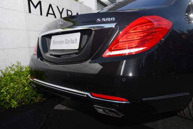 Cặp đôi Mercedes-Maybach S400 4Matic và S500 ra mắt khách hàng Việt, giá từ 6,9 tỷ Đồng - Ảnh 7.