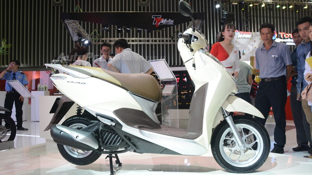 Honda Lead 2017: Tiết kiệm xăng hơn, có khóa thông minh giống Honda SH