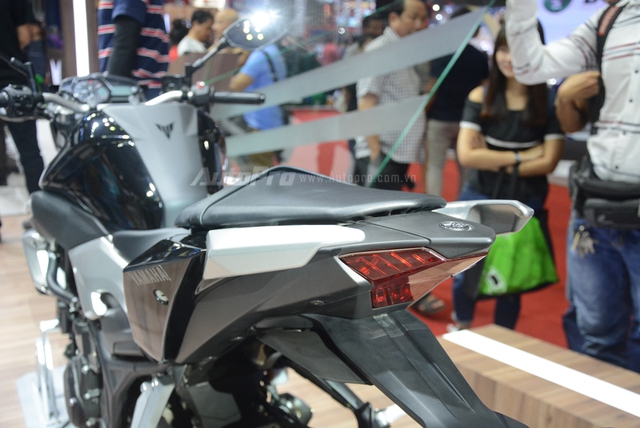 Yamaha MT-03 có giá bán 139 triệu Đồng tại Việt Nam - Ảnh 11. Yamaha MT-03 có giá bán 139 triệu Đồng tại Việt Nam - Ảnh 11.