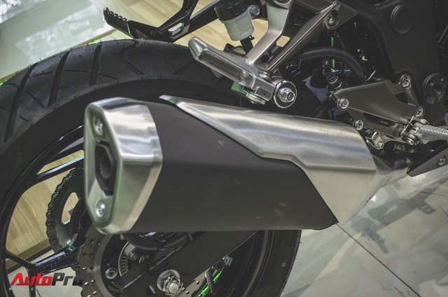 Kawasaki Z300 2018 giá từ 129 triệu đồng - nakedbike 300cc rẻ nhất Việt Nam - Ảnh 9. Kawasaki Z300 2018 giá từ 129 triệu đồng - nakedbike 300cc rẻ nhất Việt Nam - Ảnh 9.
