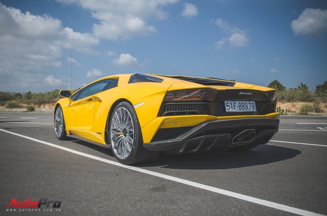 [Ảnh đẹp] Lamborghini Aventador S cùng dàn siêu xe diễu hành tại Phan Thiết - Ảnh 3.