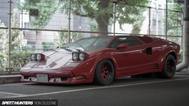 "Siêu bò" Lamborghini Countach bản đặc biệt mất 1 bánh và bị lãng quên trong bãi gửi xe
