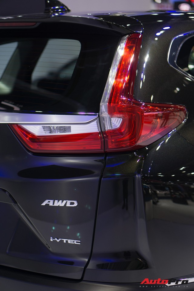 Nhập nguyên chiếc nhưng Honda CR-V 2018 thiếu hàng loạt trang bị - Ảnh 1.