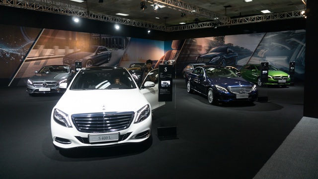 Triển lãm Mercedes-Benz Fascination 2017 chính thức khai mạc tại Hà Nội với dàn xe hơn 150 tỷ Đồng