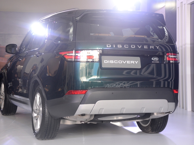 SUV hạng sang Land Rover Discovery 2018 chính thức ra mắt Việt Nam, giá từ 4 tỷ Đồng - Ảnh 4.