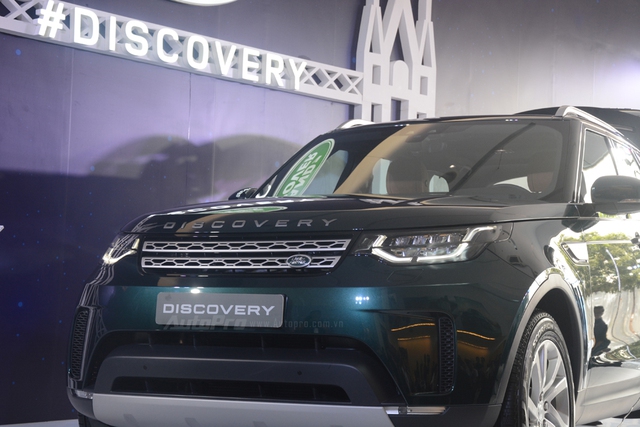 SUV hạng sang Land Rover Discovery 2018 chính thức ra mắt Việt Nam, giá từ 4 tỷ Đồng - Ảnh 5.
