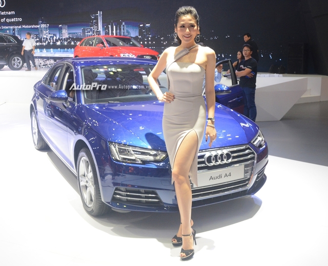 Á hậu Dương Tú Anh khoe nhan sắc lộng lẫy tại gian hàng Audi - Ảnh 1.
