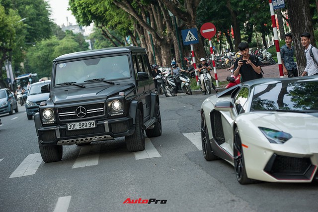Những hình ảnh ấn tượng của siêu xe và xe siêu sang tại Hà Nội trong năm 2017 - Ảnh 32.