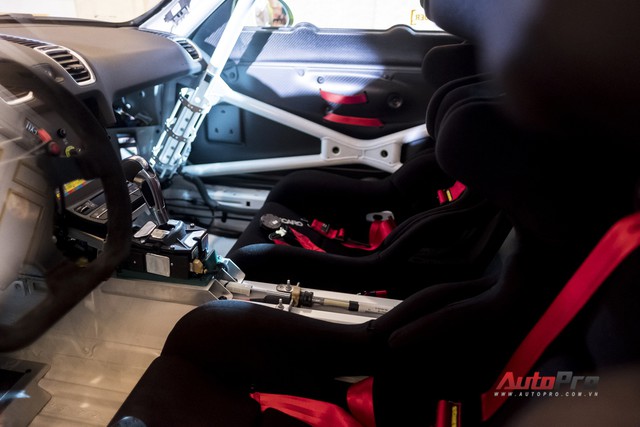 Chi tiết xe đua thể thao Porsche Cayman GT4 ClubSport vừa được giới thiệu tại Việt Nam - Ảnh 11.