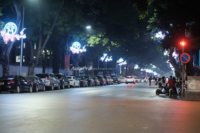 Tối 30 Tết, giao thông Hà Nội đã khác - Ảnh 8.