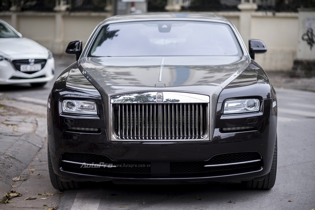 Hà Nội: Bắt gặp Rolls-Royce Wraith xuống phố - Ảnh 2.
