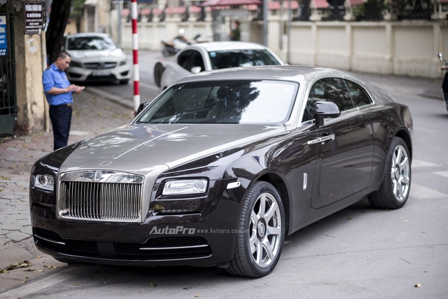 Hà Nội: Bắt gặp Rolls-Royce Wraith xuống phố - Ảnh 9.