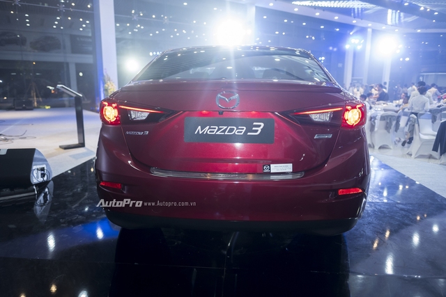 Cận cảnh Mazda3 2017 cao cấp nhất, giá hơn 800 triệu Đồng - Ảnh 9.