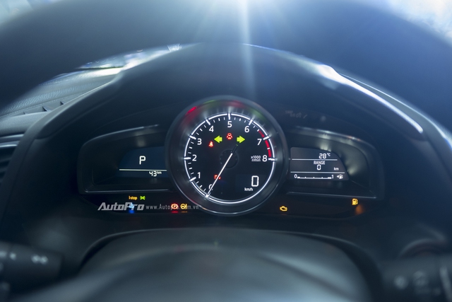 Cận cảnh Mazda3 2017 cao cấp nhất, giá hơn 800 triệu Đồng - Ảnh 13.