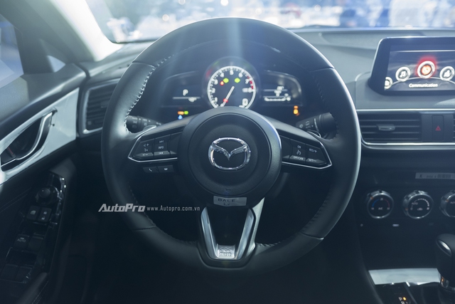 Cận cảnh Mazda3 2017 cao cấp nhất, giá hơn 800 triệu Đồng - Ảnh 12.