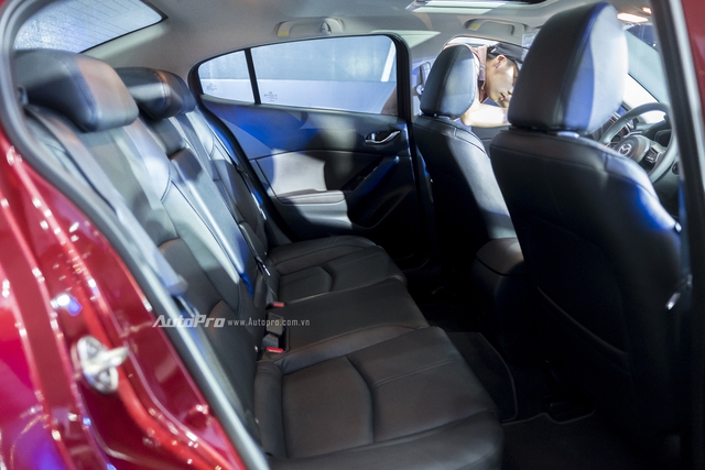 Cận cảnh Mazda3 2017 cao cấp nhất, giá hơn 800 triệu Đồng - Ảnh 20.