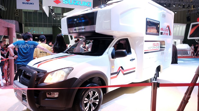 Video khám phá Isuzu D-Max phiên bản "nhà di động"