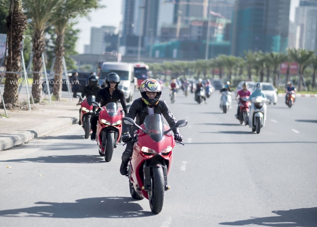 Hà Nội: Hàng chục xe Ducati Panigale hội tụ - Ảnh 3. Hà Nội: Hàng chục xe Ducati Panigale hội tụ - Ảnh 3.