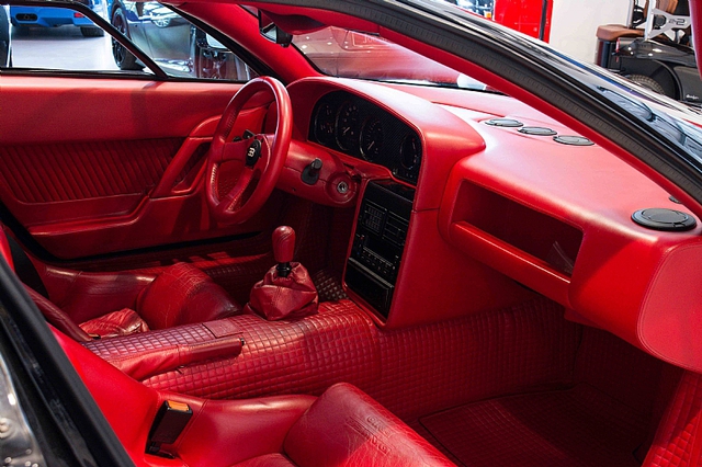Bugatti EB110 SS - Siêu xe thập niên 90 có giá rao bán 26,5 tỷ Đồng - Ảnh 5.