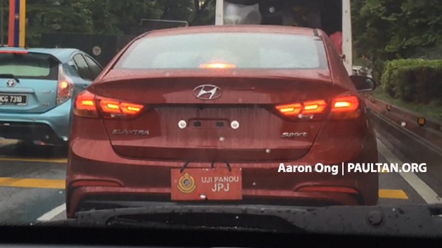 Hyundai Elantra Sport 2017 bất ngờ xuất hiện tại Đông Nam Á