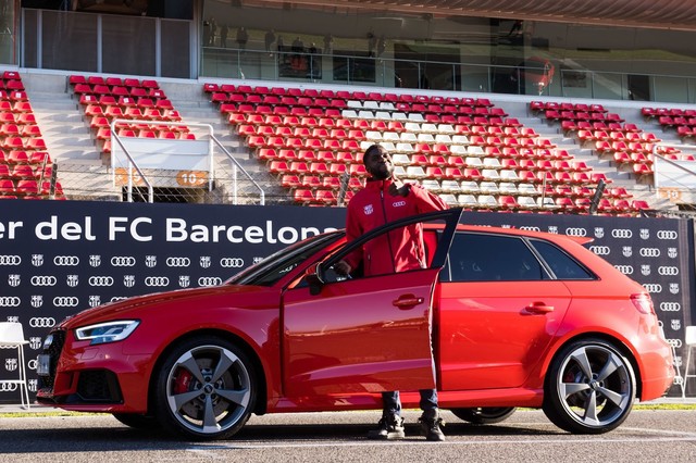 Lionel Messi và các đồng đội tại Barcelona được tặng xe Audi - Ảnh 1.